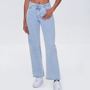 Premium Crisscross 90s-Fit JeansColor: LIGHT DENI